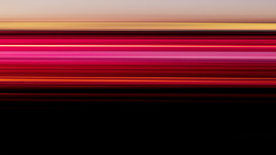 Horizontal gradient of pink and red colors